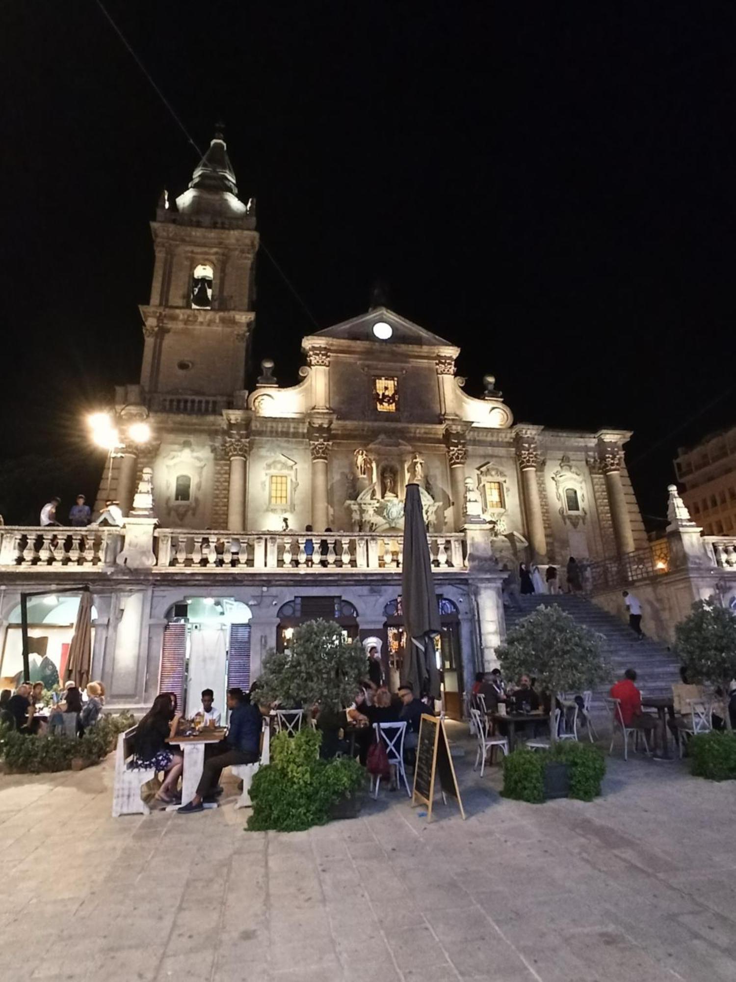 Tedimo Supra Nuovo Grande Monolocale Con Tutti I Comfort Ragusa Exterior photo